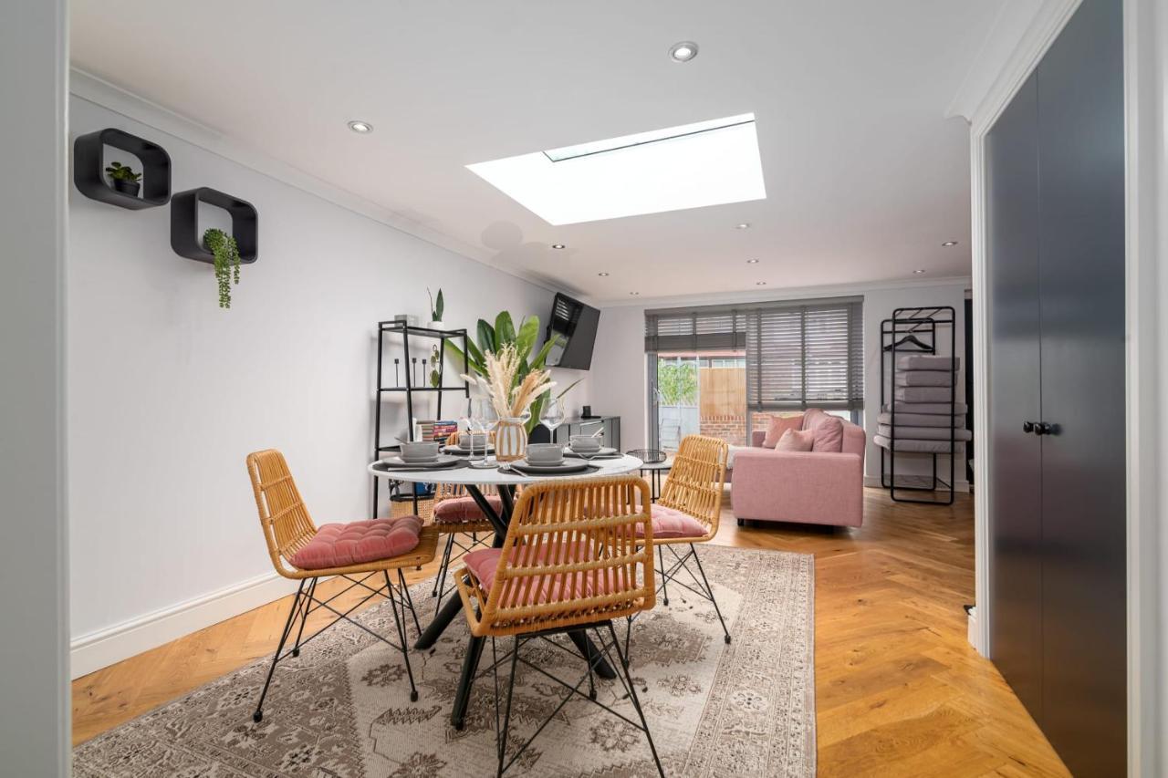 Guestready - Unique Home Near Wimbledon With Gorgeous Deck And Parking London Exterior foto