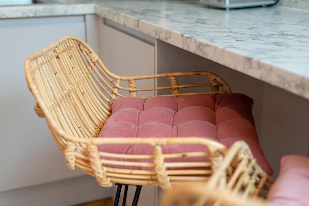 Guestready - Unique Home Near Wimbledon With Gorgeous Deck And Parking London Exterior foto