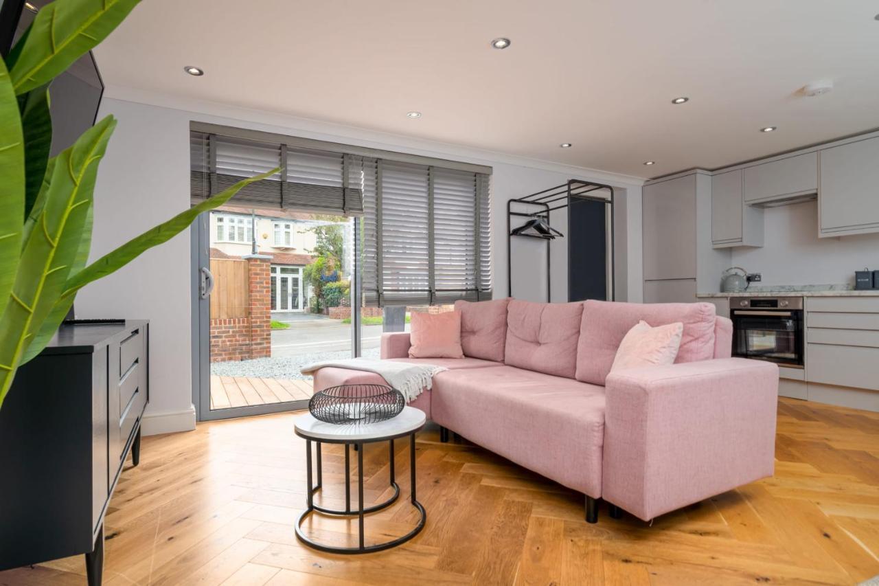 Guestready - Unique Home Near Wimbledon With Gorgeous Deck And Parking London Exterior foto